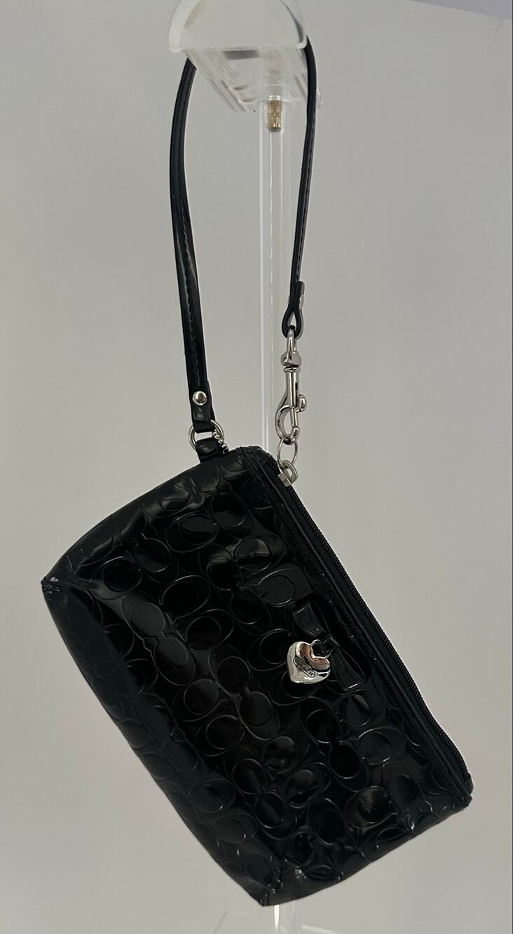 Coach Black Patent Leather Wristlet Bow Heart Charm Zip Clutch Pouch